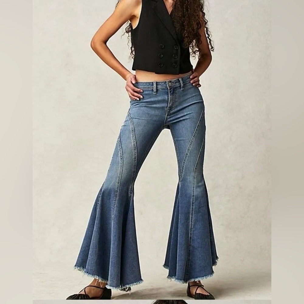 Free People Twirl-on Mid Rise Flare Jeans NWT
